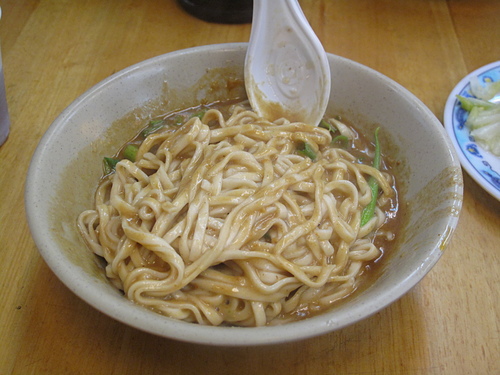 老夫子牛肉麵：中興新村美食－老夫子牛肉麵ｖｓ排骨飯