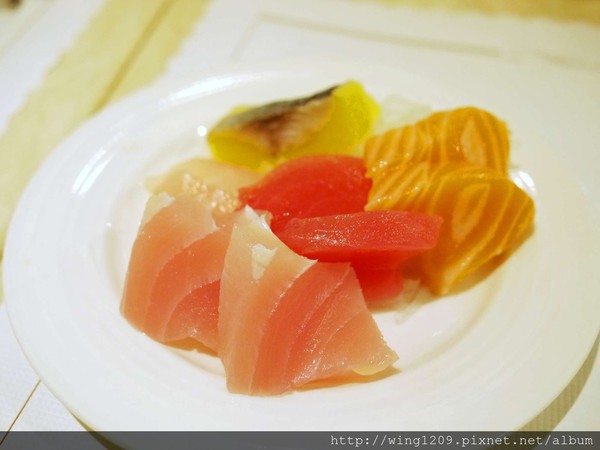 樂廚自助餐廳(富信飯店):精緻Buffet。富信大飯店【樂廚自助餐廳】