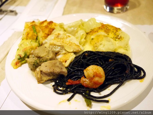 樂廚自助餐廳(富信飯店):精緻Buffet。富信大飯店【樂廚自助餐廳】