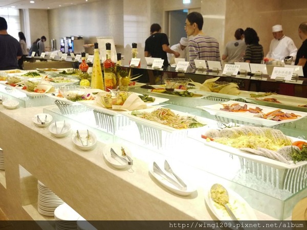 樂廚自助餐廳(富信飯店):精緻Buffet。富信大飯店【樂廚自助餐廳】