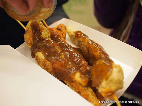 食香客雞會站雞排專賣(北門總店):【食記】台南中西區-食香客雞會站雞排茶飲專賣店@台南北門總店 : 份量實在,甜鹹交錯的創意炸物