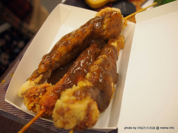 食香客雞會站雞排專賣(北門總店):【食記】台南中西區-食香客雞會站雞排茶飲專賣店@台南北門總店 : 份量實在,甜鹹交錯的創意炸物