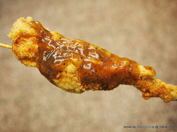 食香客雞會站雞排專賣(北門總店):【食記】台南中西區-食香客雞會站雞排茶飲專賣店@台南北門總店 : 份量實在,甜鹹交錯的創意炸物