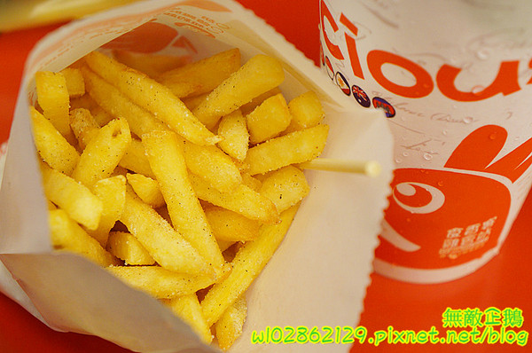 食香客雞會站雞排專賣(北門總店)：【台南-中西區】創意雞排x科學麵雞排...連鎖炸雞專賣店...燒烤餃子/鹽酥雞《食香客雞會站雞排專賣》