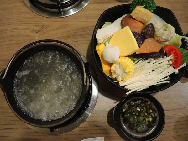 森坂及和風養生鍋：[台中]三十年老店養生火鍋好味道 森坂及