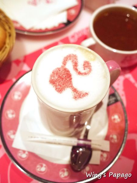 Barbie Cafe 芭比時尚主題餐廳：夢幻滿屋。讓人目不瑕給的【Barbie Cafe】芭比餐廳體驗