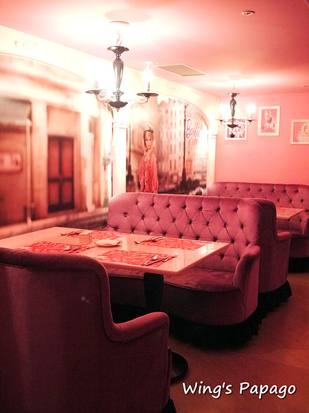 Barbie Cafe 芭比時尚主題餐廳：夢幻滿屋。讓人目不瑕給的【Barbie Cafe】芭比餐廳體驗