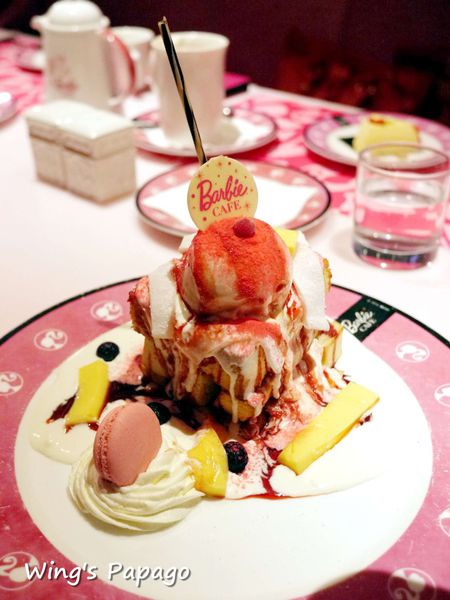 Barbie Cafe 芭比時尚主題餐廳：夢幻滿屋。讓人目不瑕給的【Barbie Cafe】芭比餐廳體驗