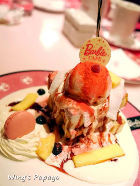 Barbie Cafe 芭比時尚主題餐廳：夢幻滿屋。讓人目不瑕給的【Barbie Cafe】芭比餐廳體驗