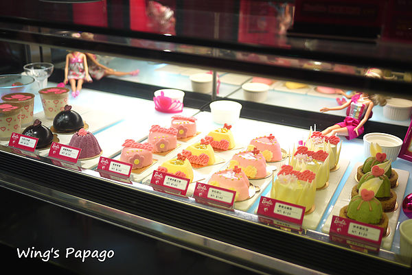 Barbie Cafe 芭比時尚主題餐廳：夢幻滿屋。讓人目不瑕給的【Barbie Cafe】芭比餐廳體驗