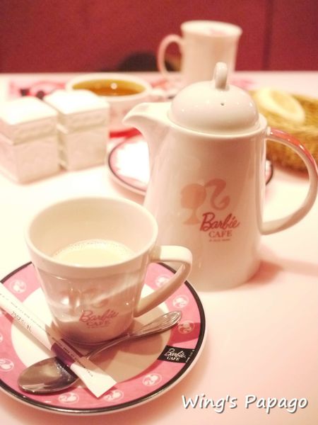 Barbie Cafe 芭比時尚主題餐廳：夢幻滿屋。讓人目不瑕給的【Barbie Cafe】芭比餐廳體驗