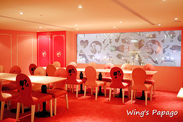 Barbie Cafe 芭比時尚主題餐廳：夢幻滿屋。讓人目不瑕給的【Barbie Cafe】芭比餐廳體驗