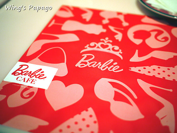 Barbie Cafe 芭比時尚主題餐廳：夢幻滿屋。讓人目不瑕給的【Barbie Cafe】芭比餐廳體驗