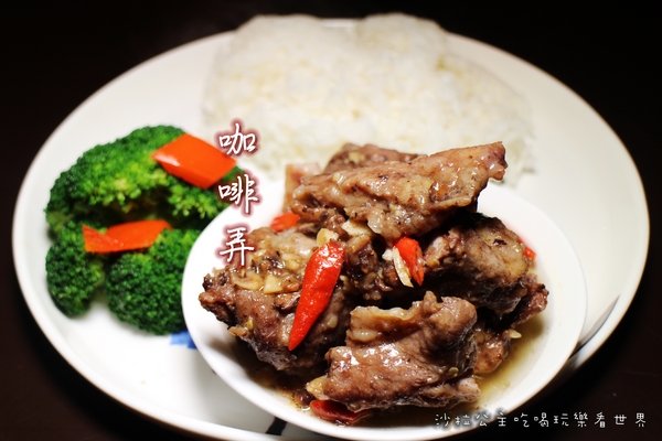 咖啡弄(忠孝店):我在『咖啡弄(忠孝店)』吃排骨飯/鬆餅/龍蝦堡/東區下午茶