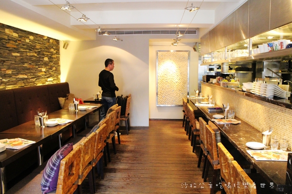 咖啡弄(忠孝店):我在『咖啡弄(忠孝店)』吃排骨飯/鬆餅/龍蝦堡/東區下午茶