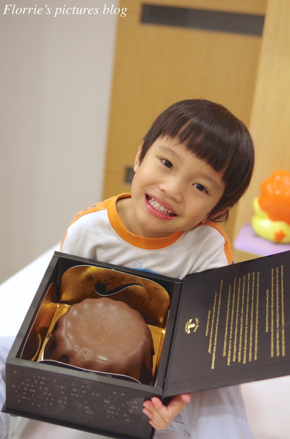 貝克街:BaCo Street貝克街.謎 巧克力蛋糕(綠玉皇冠)~香濃迷人的可可香氣,怕胖的我都不禁一口接一口!