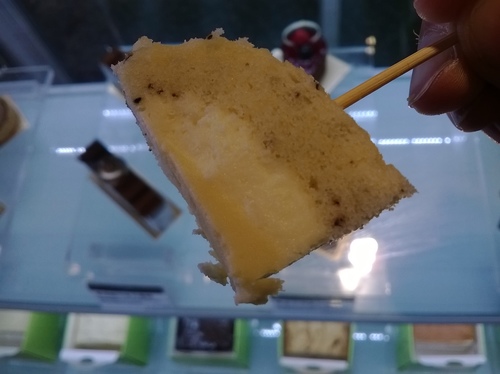 瑪多拉 Ma.Do.Ra(民權店)：意想不到創意蛋糕!!!起司、蛋糕捲瘋狂試吃~>.<~瑪朵拉Ma.Do.Ra