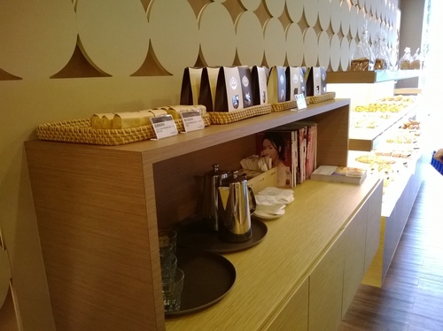 瑪多拉 Ma.Do.Ra(民權店)：意想不到創意蛋糕!!!起司、蛋糕捲瘋狂試吃~>.<~瑪朵拉Ma.Do.Ra