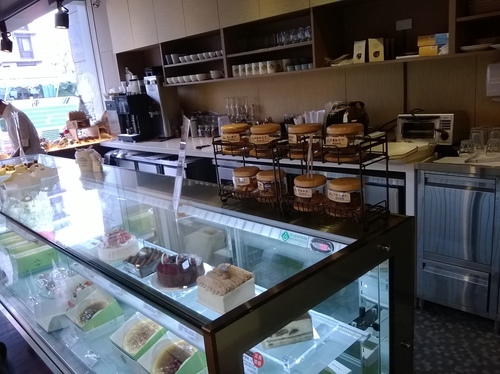 瑪多拉 Ma.Do.Ra(民權店)：意想不到創意蛋糕!!!起司、蛋糕捲瘋狂試吃~>.<~瑪朵拉Ma.Do.Ra