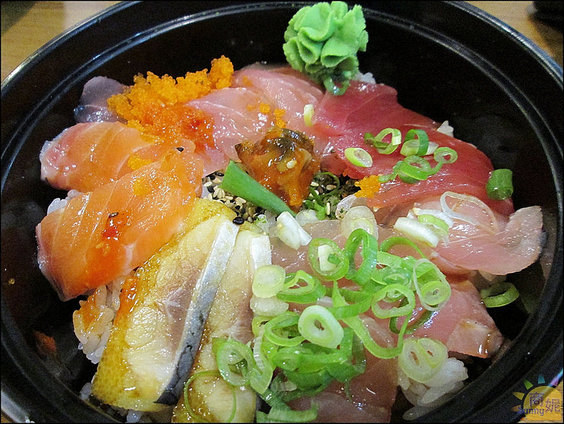 一築金野台居食屋生魚片丼飯