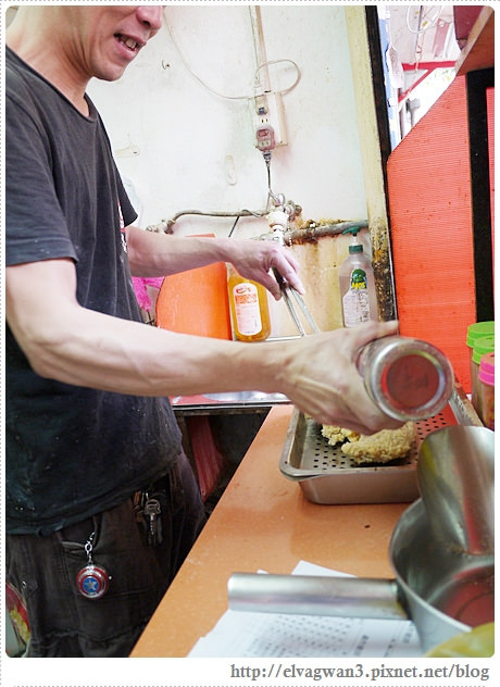 台北-捷運忠孝新生站-光華商場-轟炸雞排-起司雞排拉絲雞排-爆漿雞排-邪惡美食-光華拉絲雞排-巷弄美食-人氣美食-輔大雞排-校園美食-13-544-1