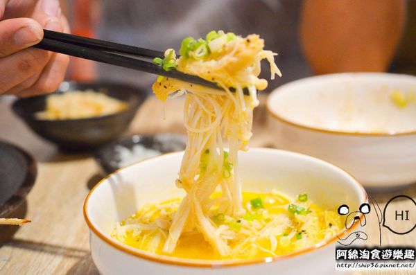 小串燒：【台北居酒屋】【北捷南勢角站】小串燒-愈晚愈熱鬧的居酒屋．中永和串燒/居酒屋/寵物友善餐廳/興南夜市