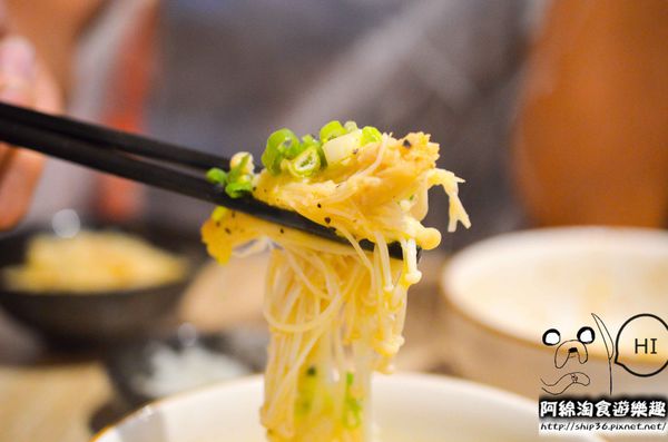 小串燒：【台北居酒屋】【北捷南勢角站】小串燒-愈晚愈熱鬧的居酒屋．中永和串燒/居酒屋/寵物友善餐廳/興南夜市