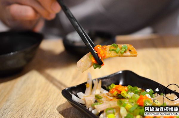 小串燒：【台北居酒屋】【北捷南勢角站】小串燒-愈晚愈熱鬧的居酒屋．中永和串燒/居酒屋/寵物友善餐廳/興南夜市