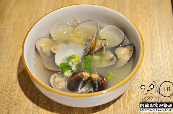 小串燒：【台北居酒屋】【北捷南勢角站】小串燒-愈晚愈熱鬧的居酒屋．中永和串燒/居酒屋/寵物友善餐廳/興南夜市