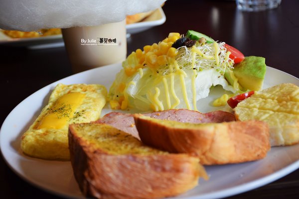 蒂兒咖啡：台南 中西區．平價全日早午餐 & 夢幻棉花糖   Dear Brunch 蒂兒咖啡