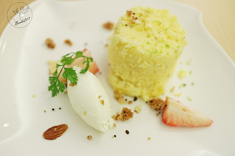 Banbi217 美食旅遊: [台北大安區]Knutsen Petite肯努森咖啡館,好日光陪襯好咖啡、甜點、輕食(捷運信義安和站)