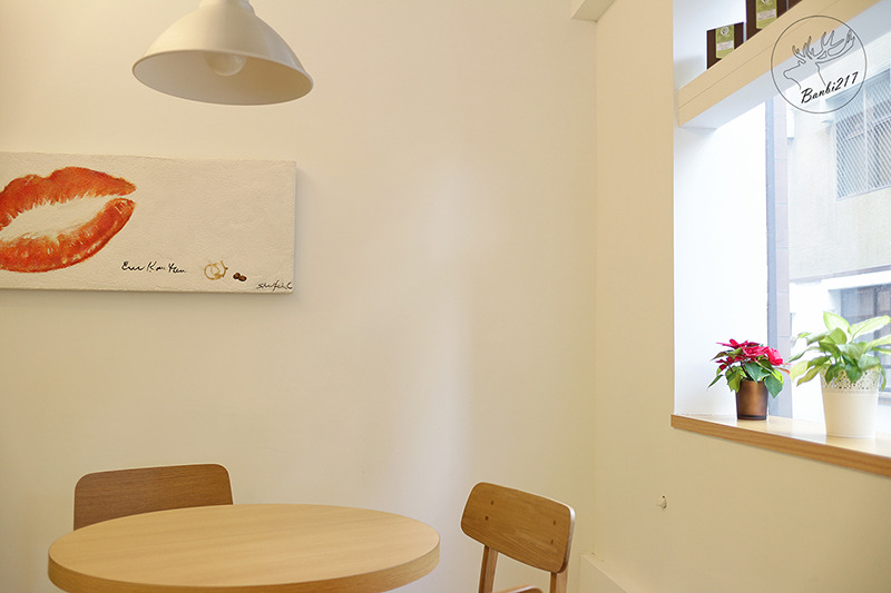 Banbi217 美食旅遊: [台北大安區]Knutsen Petite肯努森咖啡館,好日光陪襯好咖啡、甜點、輕食(捷運信義安和站)