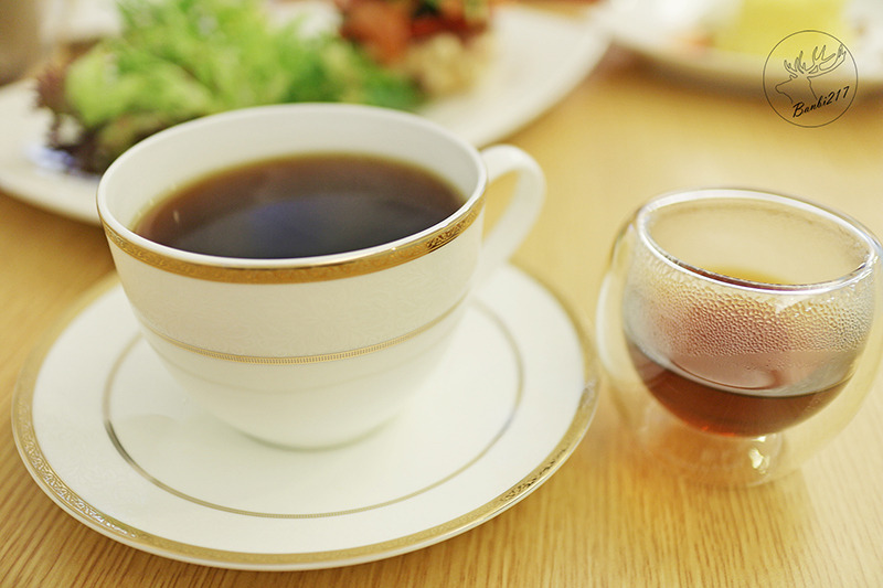 Banbi217 美食旅遊: [台北大安區]Knutsen Petite肯努森咖啡館,好日光陪襯好咖啡、甜點、輕食(捷運信義安和站)