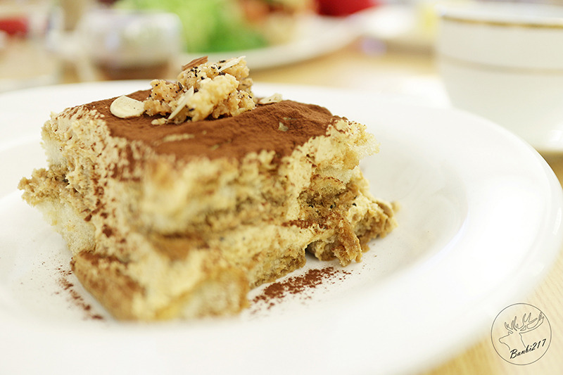 Banbi217 美食旅遊: [台北大安區]Knutsen Petite肯努森咖啡館,好日光陪襯好咖啡、甜點、輕食(捷運信義安和站)