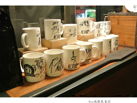 CAMPUS CAFE(南京店):【食記】oO。台北 Campus Cafe 康熙來了推推的超好吃店家,超囂張的提拉米蘇瀑布,讓我們一起消滅它吧~。o○。