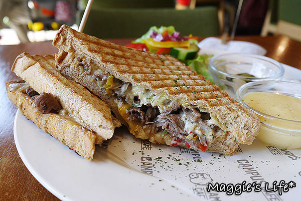 CAMPUS CAFE(南京店)：台北美食。捷運南京三民【CAMPUS CAFE】康熙來了推薦咖啡廳◆早午餐。帕尼尼。漢堡。三明治。義大利麵。燉飯。免服務費