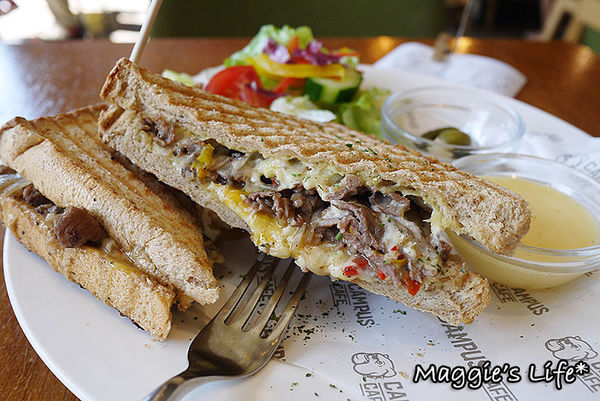 CAMPUS CAFE(南京店)：台北美食。捷運南京三民【CAMPUS CAFE】康熙來了推薦咖啡廳◆早午餐。帕尼尼。漢堡。三明治。義大利麵。燉飯。免服務費