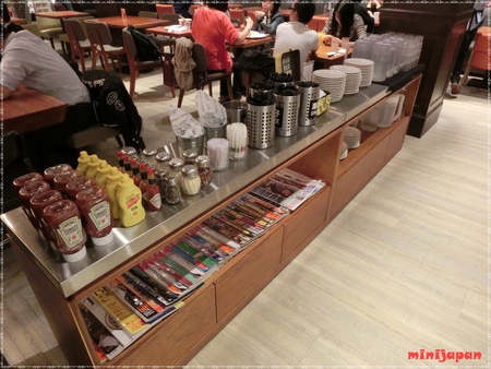 Campus cafe~自助區.JPG