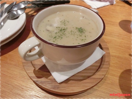 Campus cafe~主廚特製磨菇濃湯.JPG