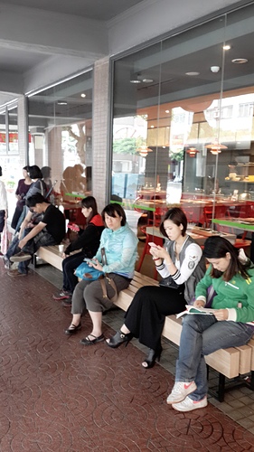 hot7新鐵板料理(基隆路店):【羽諾食記】六張梨捷運美食~hot 7新鐵板料理