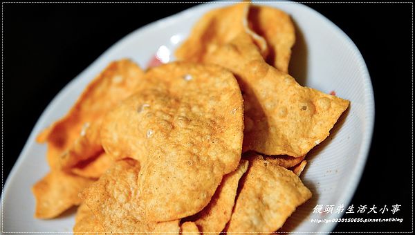 鯨宴美饌：【鯨宴食尚】woka瓦烤蝦片＆一級棒海鮮棒