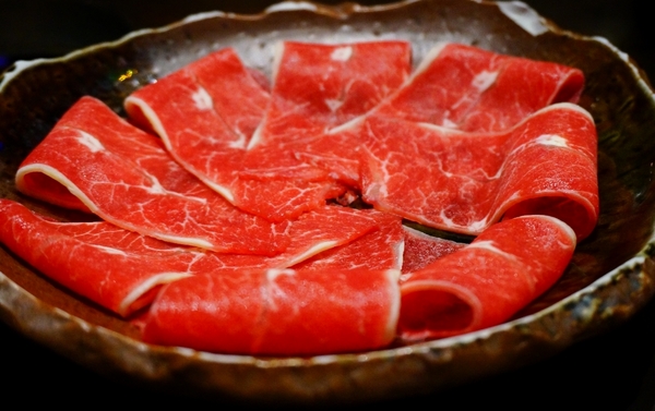 上乘三家涮涮鍋共和國(和平店)：【台北．捷運麟光站】上乘三家-「摩登時尚風。美味竹炭鍋驚豔」