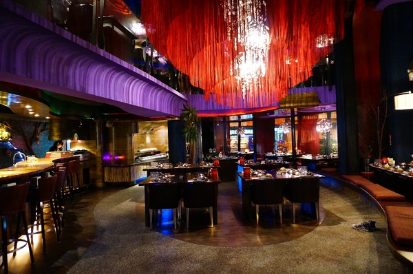 上乘三家涮涮鍋共和國(和平店)：【台北．捷運麟光站】上乘三家-「摩登時尚風。美味竹炭鍋驚豔」