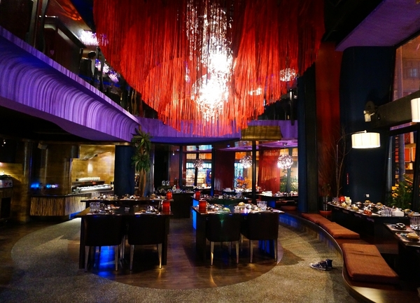 上乘三家涮涮鍋共和國(和平店)：【台北．捷運麟光站】上乘三家-「摩登時尚風。美味竹炭鍋驚豔」