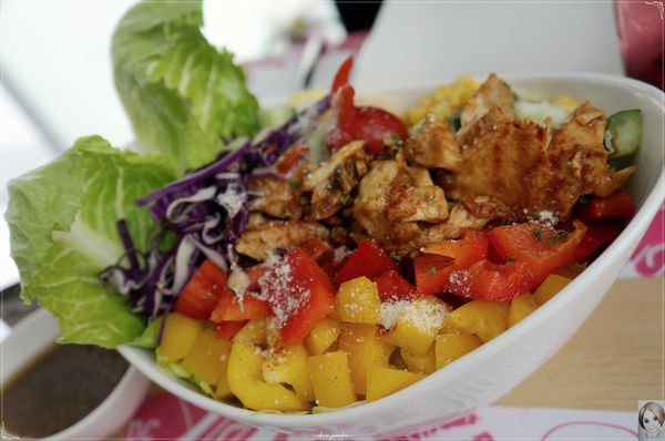 DDC CAFE:台北 捷運忠孝敦化 DDC CAFE~愛心麻糬鬆餅好黏蜜