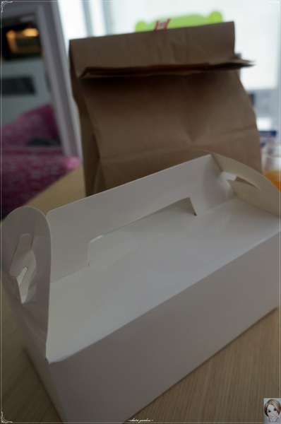 DDC CAFE:台北 捷運忠孝敦化 DDC CAFE~愛心麻糬鬆餅好黏蜜