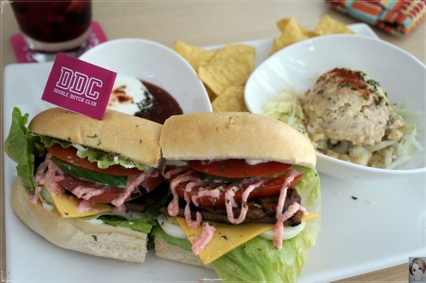 DDC CAFE:台北 捷運忠孝敦化 DDC CAFE~愛心麻糬鬆餅好黏蜜