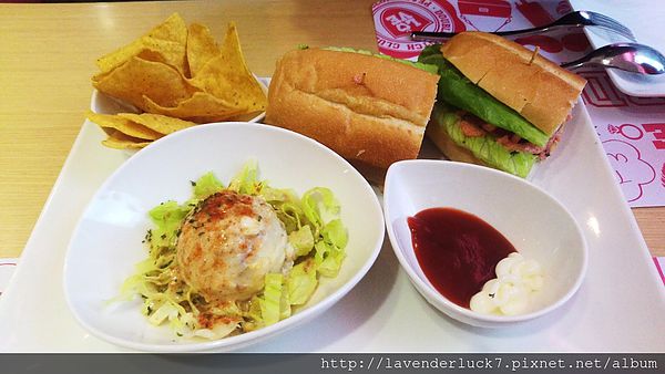 DDC CAFE:♥DDC cafe 夢幻複合式餐飲
