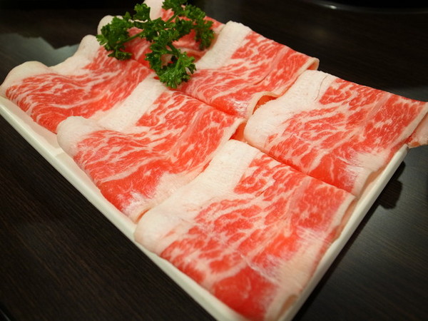 大漠紅頂級蒙古鍋：＜桃園｜麻辣鍋＞大漠紅頂級蒙古鍋吃到飽～火烤兩吃～美味香草豬～粉嫩豬肝～國寶魚　　