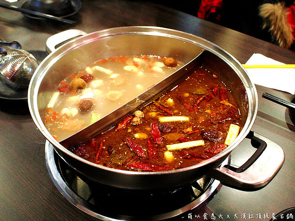大漠紅頂級蒙古鍋：《口碑券。四十三彈》蒙古豪情鍋物料理【大漠紅頂級蒙古鍋】（蒙古鍋、天香回味鍋、香草豬、吃到飽、桃園市）